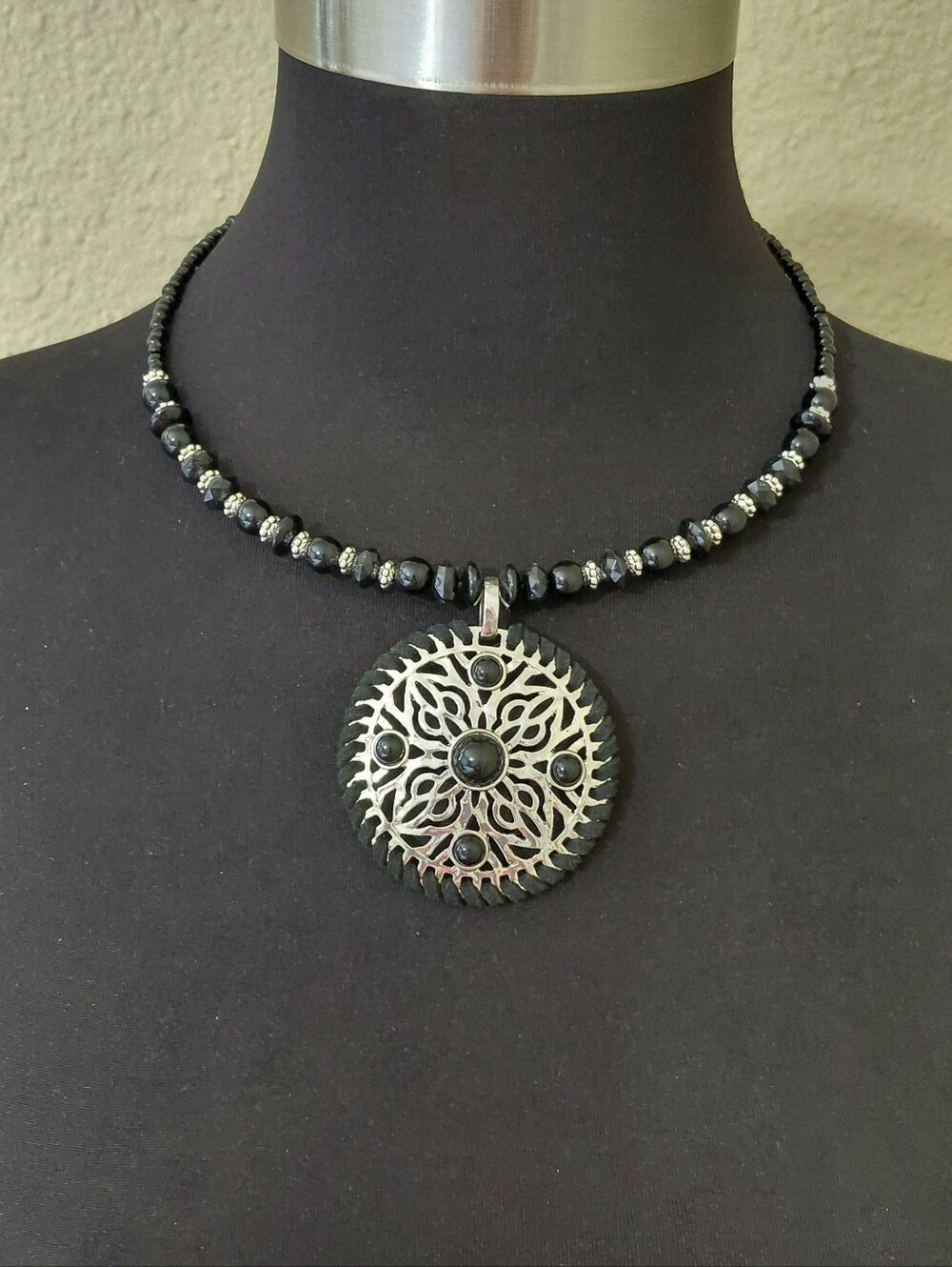 Silver Black Filigree Beaded Wire Necklace